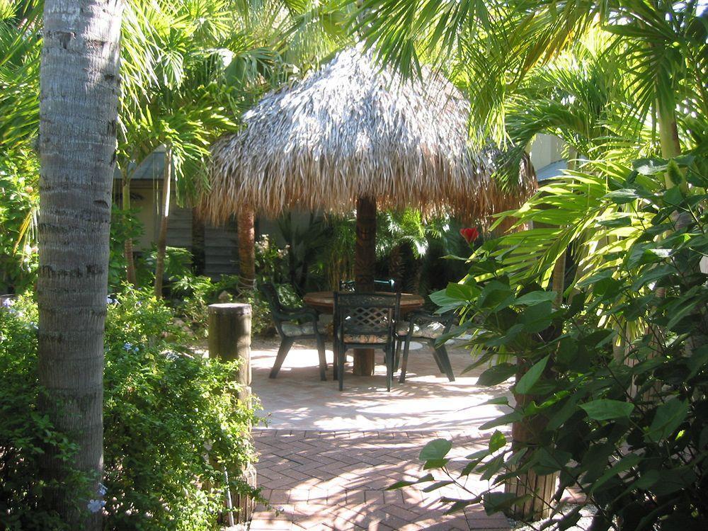 Flamingo Motel & Villas Bonita Springs North Naples Exteriör bild